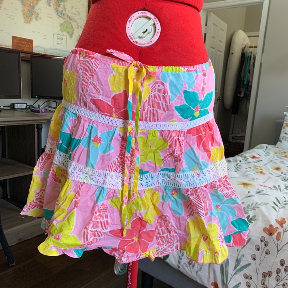 Lilly Pullitzer tiered skirt w lace and drawstring